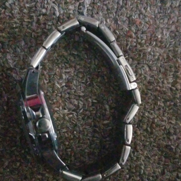 Watch - Picture 2 of 3